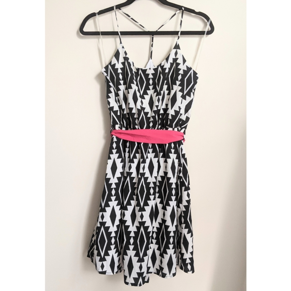 Black and White Geometric Print Mini Dress